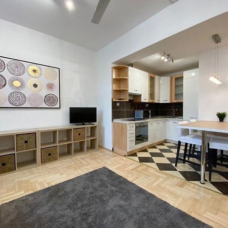 Downtown Gozsdu Vibe Apartment II 布达佩斯 外观 照片